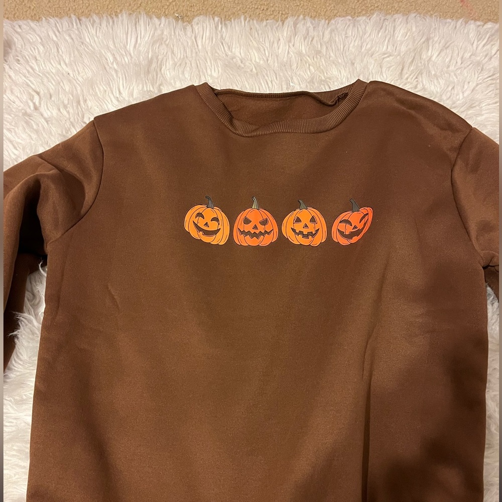 Sweatshirt